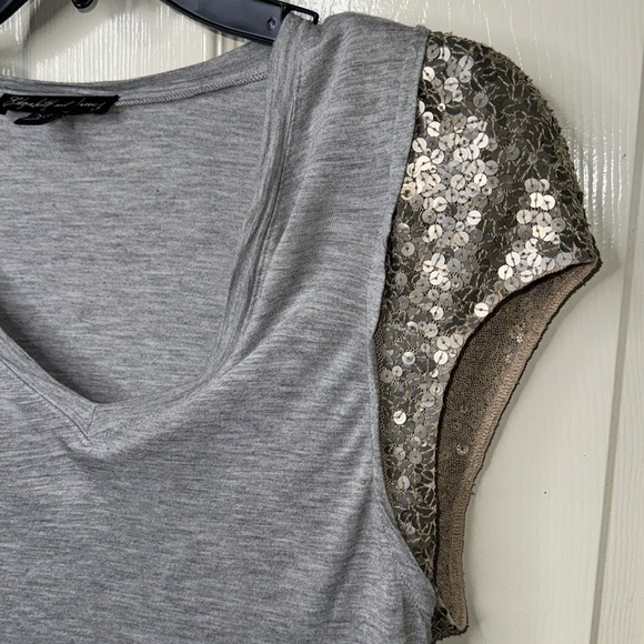 Elizabeth and James Sequin sleeves Tee - Picture 2 of 3